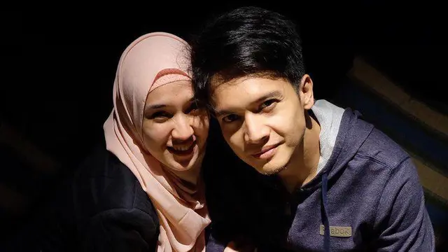 Dhini Aminarti dan Dimas Seto