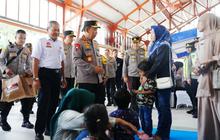 Kapolri Tinjau Kesiapan Pengamanan Nataru di Stasiun Tawang Semarang, Pastikan Kenyamanan Penumpang