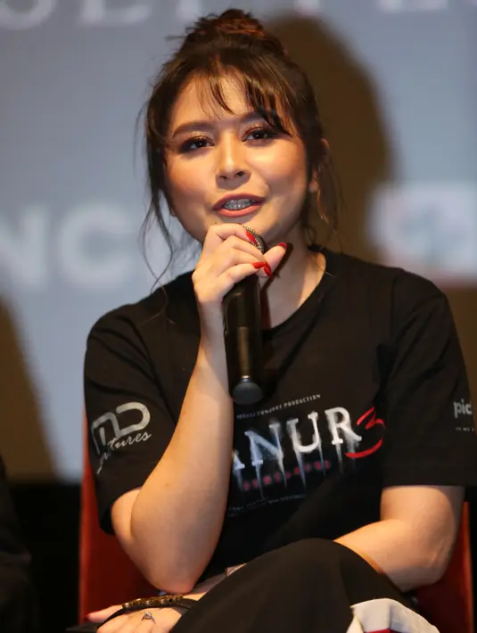 Prilly Latuconsina di Epicentrum XXI, Jakarta Selatan, Selasa (24/9/2019). (Adrian Putra/Fimela.com)