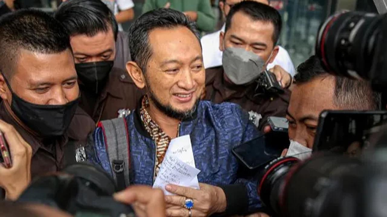 Dari pemeriksaan harta itu, KPK menemukan kejanggalan dan tindak pidana rasuah.