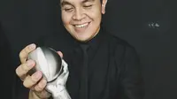 Tulus menang kategoro Artist Baru Terbai di Anugerah Planet Musik Singapura