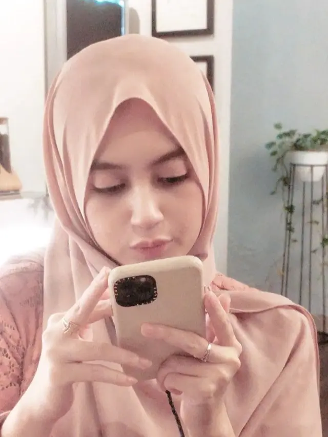 Nabilah JKT48 Rayakan Kelulusan