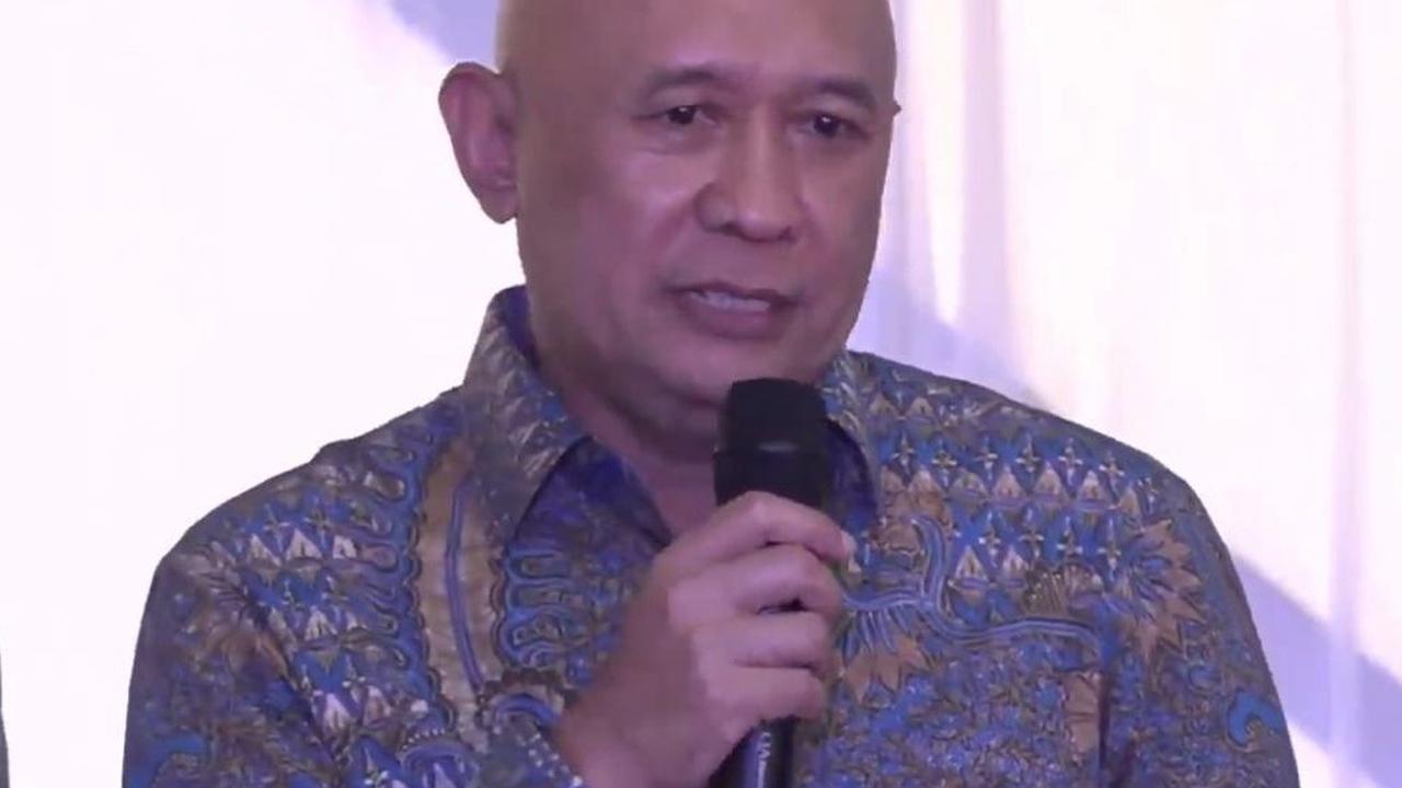 "Kita kan sedang mempersiapkan para entepreneur-entepreneur baru, karena kita hari ini entepreneur kita baru 3,47 persen," kata MenkopUKM Teten, di Solo, Jumat (11/8).