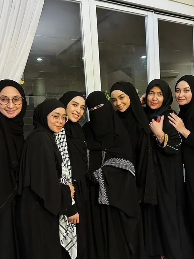 Lesti Kejora gelar pengajian (Instagram/_ummi_pipik_)