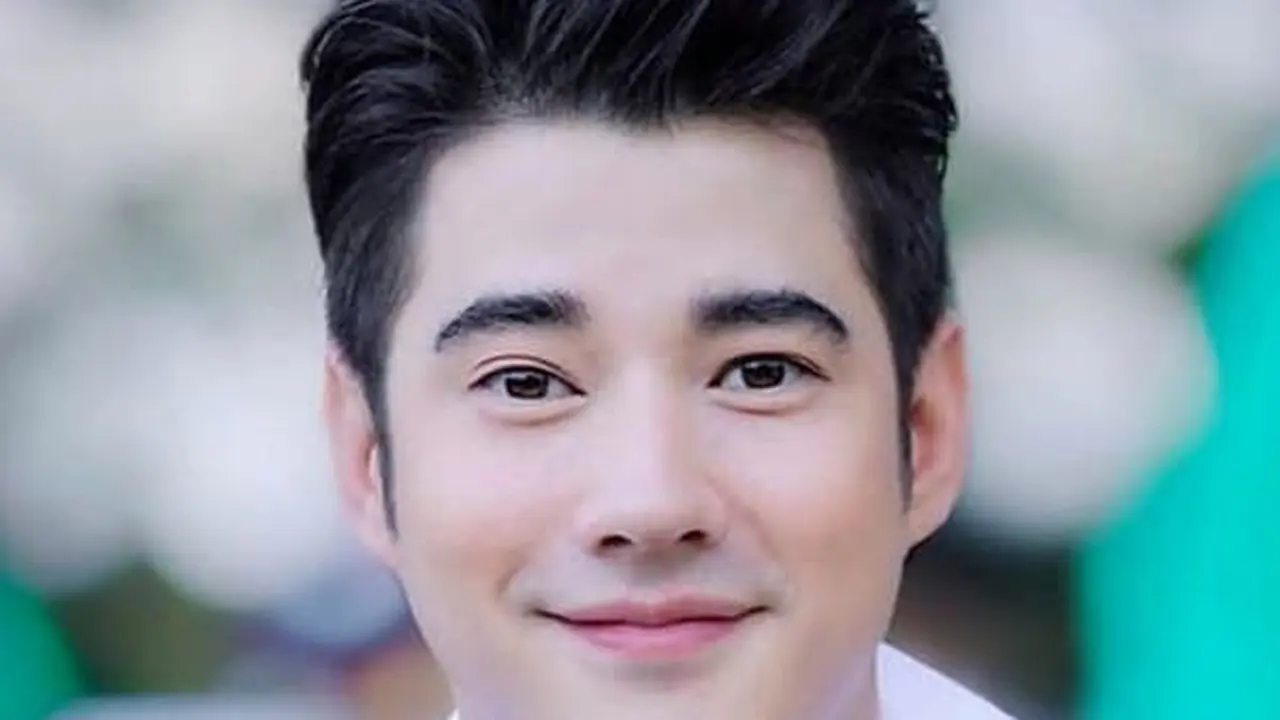 Fakta Menarik Mario Maurer Bintang Film Pee Mak