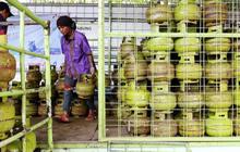 Pertamina Sebut Stok Gas LPG 3 Kg Aman dan Tak Dikurangi, tapi Kok Masyarakat Harus Antre untuk Beli?