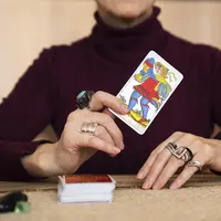 membaca tarot copyright/freepik