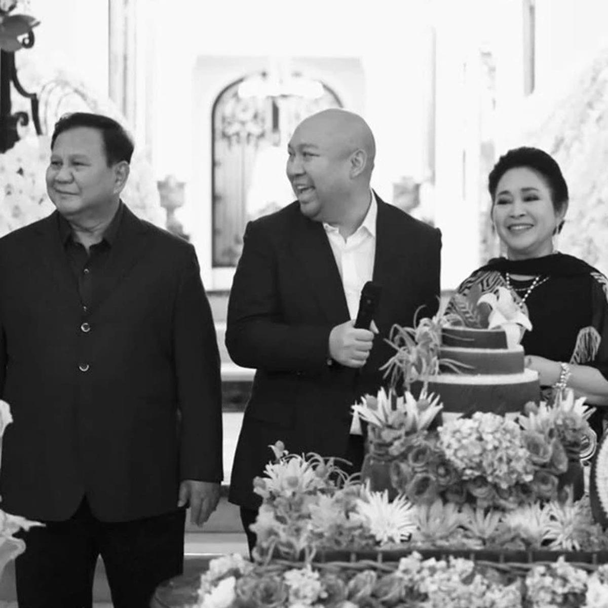 Prabowo Rayakan Ulang Tahun Titiek
