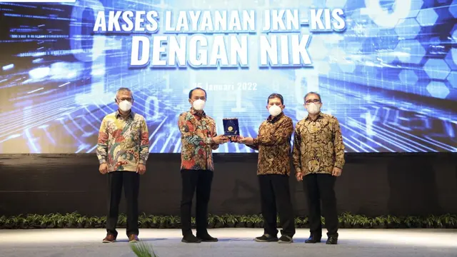 BPJS Kesehatan bekerja sama dengan Ditjen Dukcapil Kemendagri. Peserta JKN KIS dapat mengakses layanan kesehatan dengan NIK. (Foto: Humas BPJS Kesehatan)