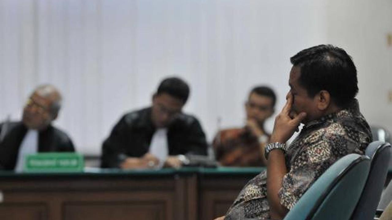 Nyoman dan Dadong divonis tiga tahun  