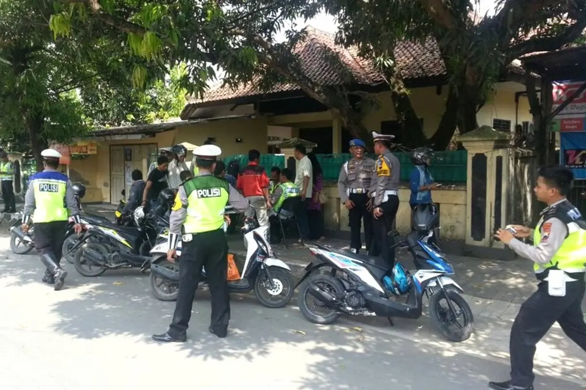 Ilustrasi - Razia kendaraan bermotor. (Foto: Liputan6.com/Muhamad Ridlo)