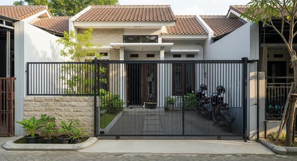 8 Model Pagar Besi Sliding Minimalis 2025, Cocok untuk Rumah di Lahan Terbatas