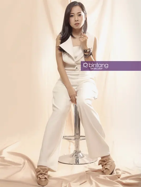 Foto-foto dan wawancara eksklusif Bintang,com dengan Karina Salim di redaksi Bintang.com. Foto: Febio Hernanto, Digital Imaging: Muhammad Iqbal Nurfajri.