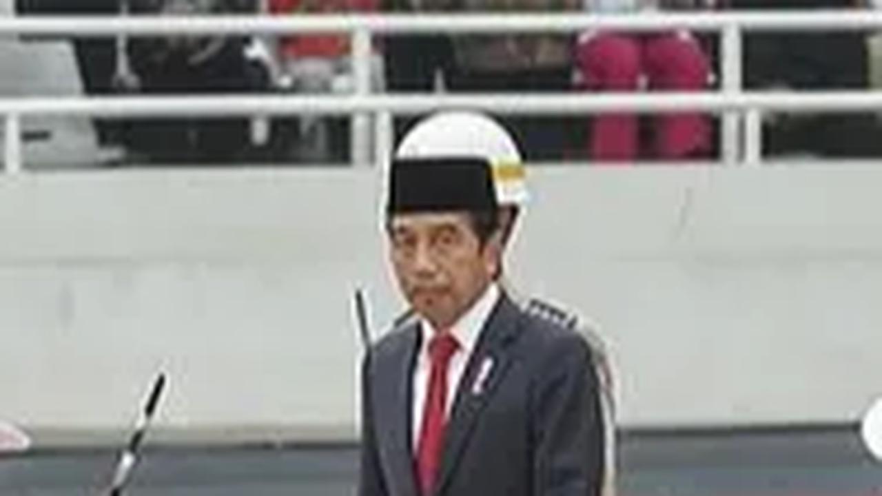 VIDEO: Detik-Detik Jokowi Sematkan Pangkat Lulusan Terbaik Akpol 2023 Anak Eks Kapolri