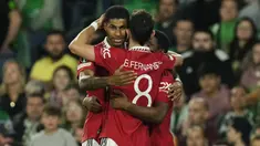 Manchester United total telah bermain dalam 6 edisi Liga Europa sejauh ini, yaitu pada musim 2011/2012, 2015/2016, 2016/2017, 2019/2020, 2020/2021 dan pada musim 2022/2023 ini. MU pun sukses meraih satu gelar pada musim 2016/2017. Meski hanya menjadi kompetisi kelas dua di Eropa, namun tak menjadi halangan bagi para pemain MU untuk unjuk ketajaman di Liga Europa. Tercatat ada 6 pemain MU dengan koleksi gol terbanyak sepanjang keikutsertaan di Liga Europa hingga kini. Siapa sajakah mereka? Yuk disimak uraiannya berikut ini. (AP Photo/Jose Breton)
