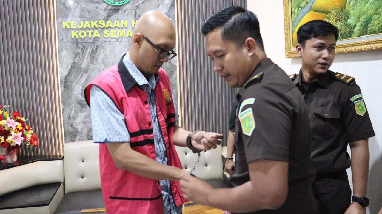 Cara Licik Mantri Bank BUMN Tipu 10 Orang dan Rugikan Rp3 Miliar, Kini Ditahan Kejari Semarang