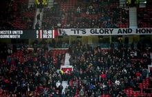 MU Sudah Kalah, Atap Old Trafford Juga Bocor