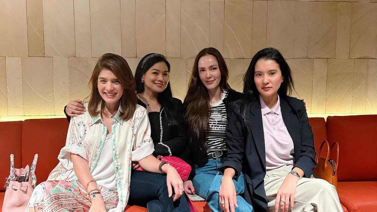 Kumpul Cantik, Potret Titi Kamal - Cathy Sharon Dinner Bareng