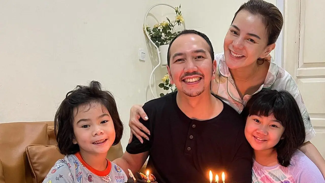 [Fimela] Astrid Tiar dan Gerhard Reinaldi Situmorang