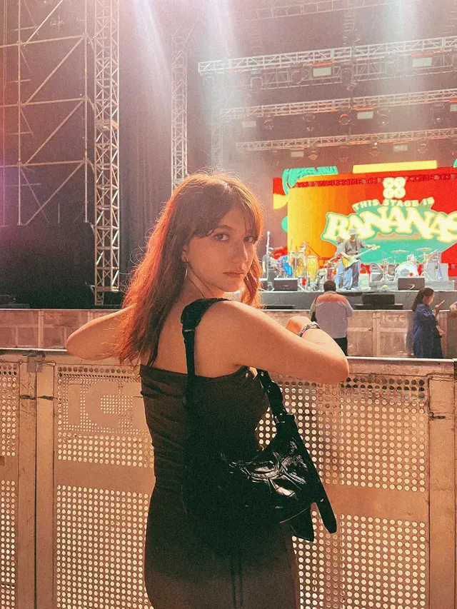 7 Potret Seru Cassandra Lee dan Ryuken Lie Nonton Konser Bareng, Tampil Mesra