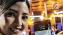 Samsung Galaxy Note 9 hadir dengan warna Midnight Black, Metallic Copper, dan Ocean Blue. Produk  ini ditawarkan kepada konsumen dengan harga Rp 13.499.000 (ROM 128GB/ 6 GB RAM) dan Rp 17.999.000 (ROM 512 GB/8 GB RAM). (Liputan6.com/Faizal Fanani)