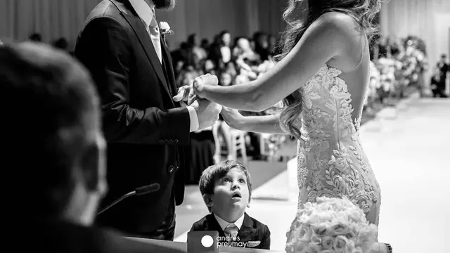 Jatuh Cinta Sejak Usia 9 Tahun, Ini 6 Potret Mesra Lionel Messi dengan Istri