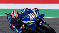 Pembalap Suzuki Ecstar, Alex Rins, menyusukuri catatan finis keempat setelah mengawali MotoGP Italia dengan start di posisi yang kurang menguntungkan. (AFP/Tiziana Fabi)