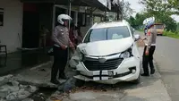 Sopir Mengantuk, Avanza Seruduk Pasutri di Lampung hingga Kritis