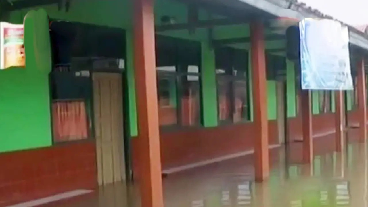 Segmen 2: Banjir di Bandung hingga Jembatan Rusak di Sukabumi