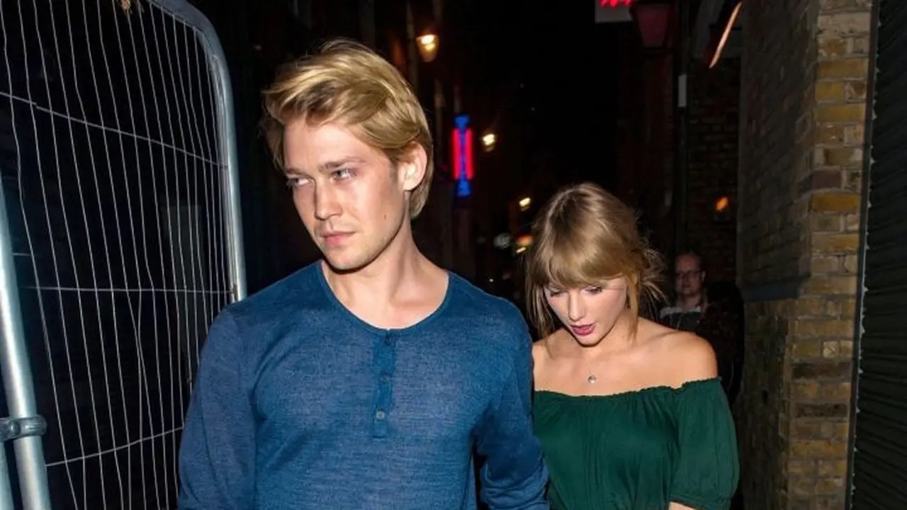 23 Lagu Taylor Swift yang Diciptakan untuk Joe Alwyn, Dari Pacaran Hingga Putus