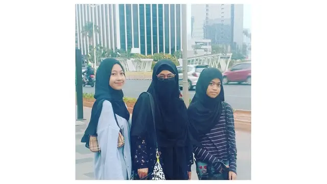 7 Potret Kebersamaan Adiba Khanza dan Sang Ibunda Umi Pipik, Selalu Kompak