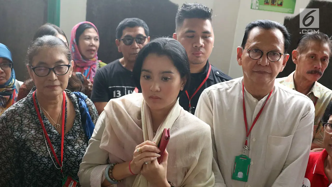 Aming hingga Roy Marten Hadiri Sidang Kasus Narkoba Tio Pakusadewo