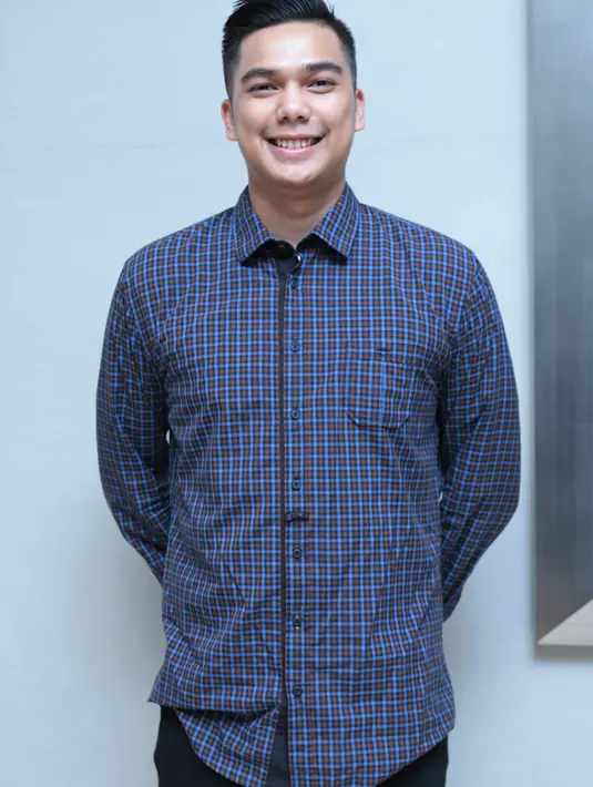 Dengan badan proforsional, ia bermain menjadi lawan main Karina Salim yang memerankan sosok Bian. (Adrian Putra/Bintang.com)