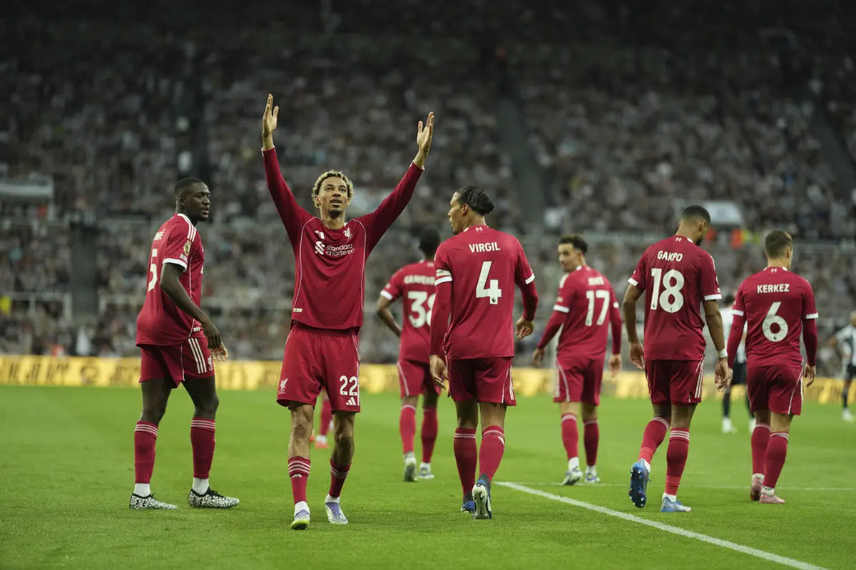 Foto: Hugo Ekitike Manyala, Liverpool Menang Dramatis Atas Newcastle United di Liga Inggris