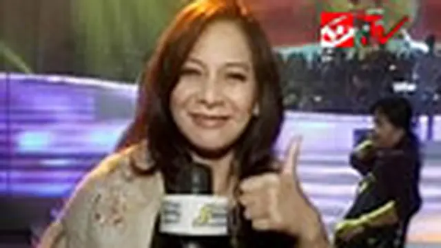 Memes Sepanggung dengan Suami di Harmoni Musik