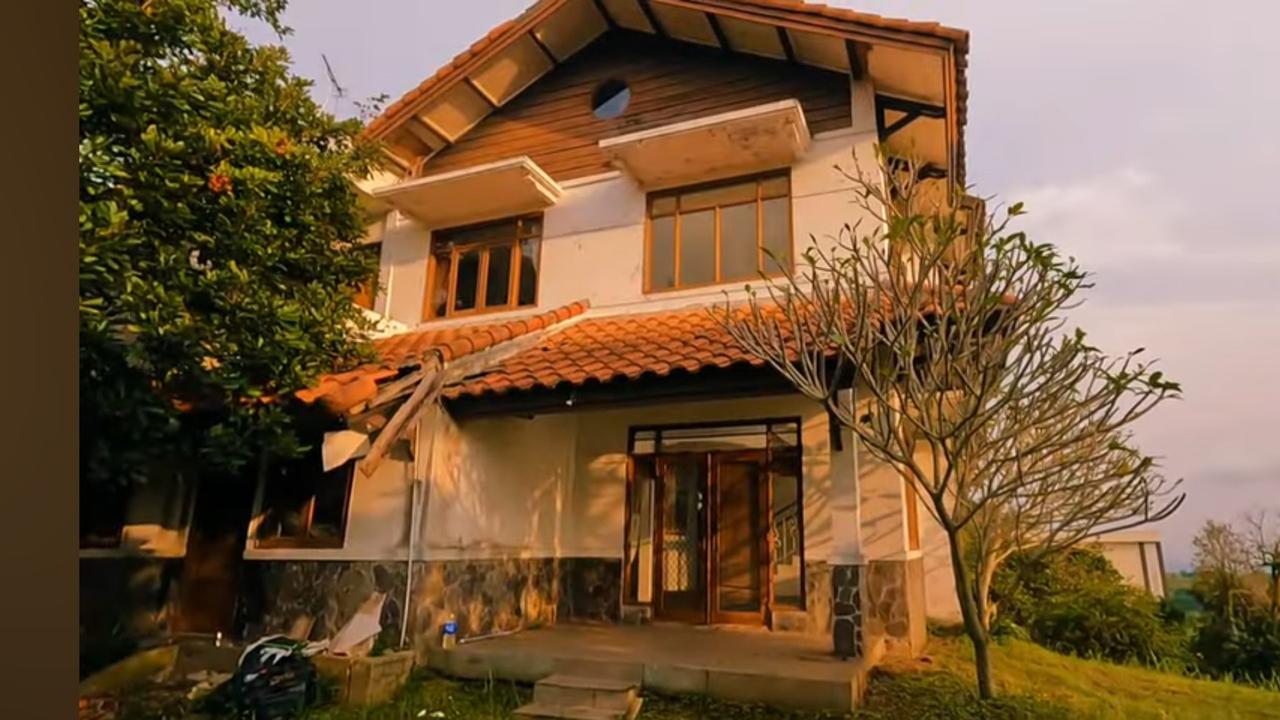 Potret Rumah Mewah Cita Citata di Bandung Sudah Lama Tak Dihuni, Halaman Luas & Kondisinya Masih Terawat