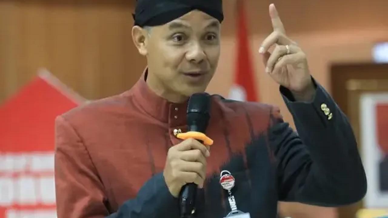 PDIP terus bergerak untuk konsolidasi untuk memenangkan Ganjar Pranowo di Pilpres 2024 mendatang. Kader partai hingga caleg juga mulai bergerak ke bawah.