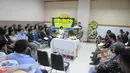 Suasana haru pun menyelimuti sepanjang kebaktian yang berlangsung di rumah duka RSCM (Liputan6.com/Herman Zakharia)