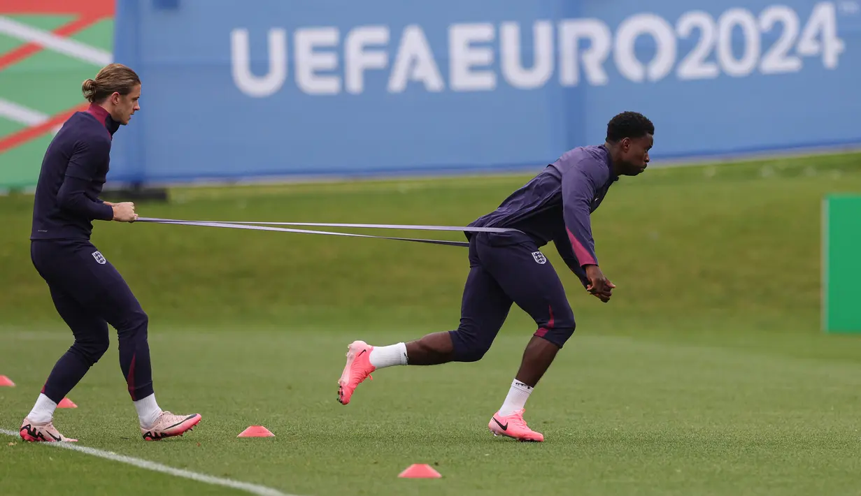 The Three Lions mengincar kemenangan atas tim Dinamit untuk bisa segera memastikan langkah ke 16 besar Euro 2024. (Adrian DENNIS / AFP)