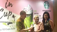 Penyerahan pohon kopi sebagai tanda dimulainya kampanye Art in A Cup 2019. (dok. Liputan6.com/Esther Novita Inochi)