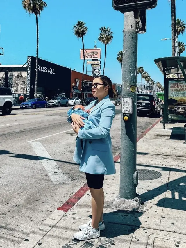 Pesona Nikita Willy Tampil Percaya Diri Tanpa Makeup