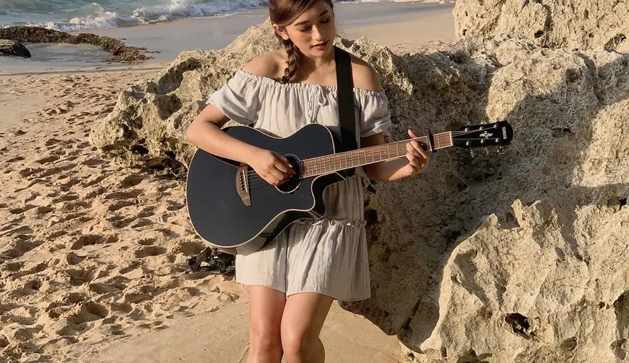 Amanda Caesa (Instagram/amandacaesaa)