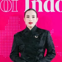 Tampil sederhana tapi elegan, Chelsea Islan curi oerhatian di Cannes 2025. [@chelseaislan].