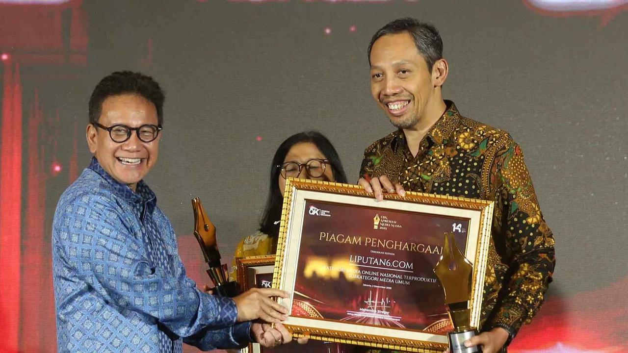 FOTO: Liputan6.com Sabet Penghargaan Media Online Terproduktif dari OJK