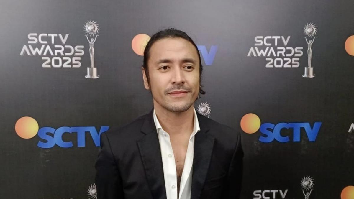 Ello Serasa Lebih Muda Tampil di SCTV Awards 2025: Time Files Ya