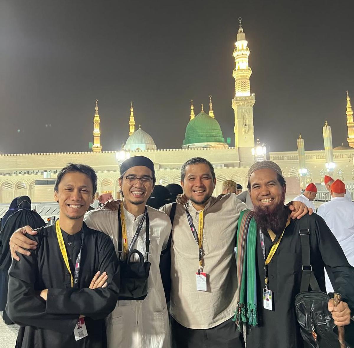 Momen Sakti Umroh Bareng Sheila On 7, Kembali Bersama di Madinah Setelah 18 Tahun