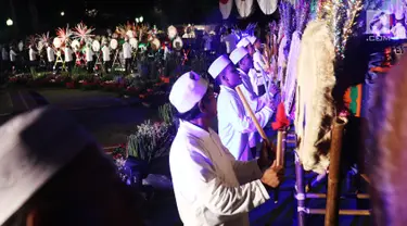 Peserta mengikuti Festival Pukul Beduk dan Gema Takbir 2017 di Balai Kota, Jakarta, Sabtu (24/6). Kegiatan tersebut bertujuan untuk merayakan Hari Raya Idul Fitri 1438H. (Liputan6.com/Angga Yuniar)