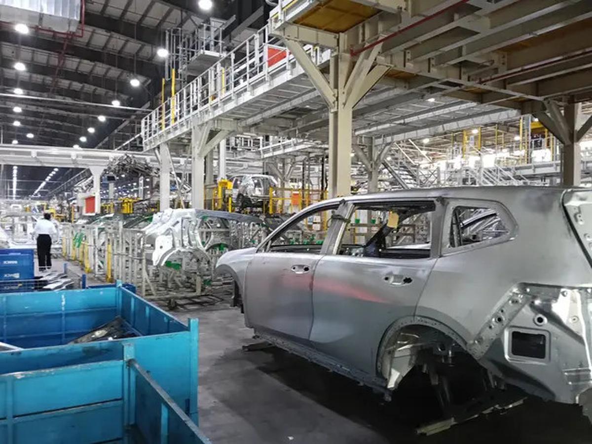 Ekspansi ke Surabaya dan Makassar, Taksi Listrik Vietnam Siap Mengaspal di Kota Lain