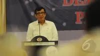 Menteri Hukum dan Ham RI Yasona Laoly mengikuti acara seminar hukum bertajuk "Demokratisasi dalam Penegakan Hukum" di Jakarta, Senin (23/3/2015). (Liputan6.com/Herman Zakharia)