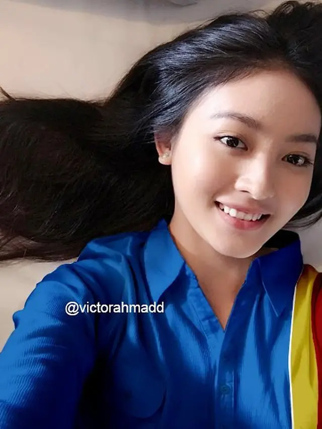 6 Editan Foto Aktris Jadi Kasir Minimarket Ini Bikin Senyum